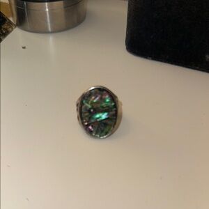*Never Worn* Elegant Silver and Green Abalone Ring